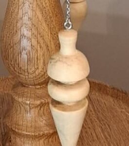 Pendule divinatoire en bois artisanal avec Labradorite naturelle